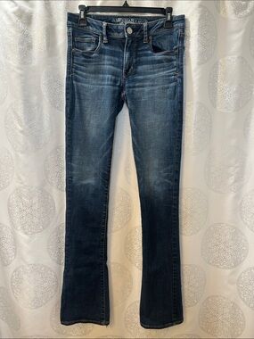 American Eagle Outfitters Super Low Rise Kick Bootcut Medium Wash Jeans 8 Long